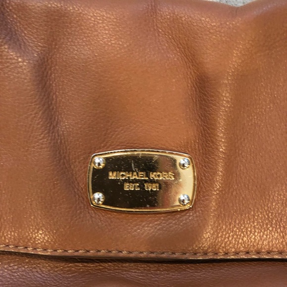 Micheal Kors Purse - Picture 2 of 8
